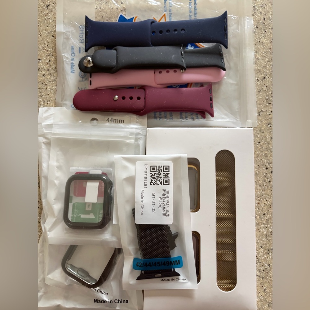 NIB/NWOB IWatch 44mm wristbands and face covers